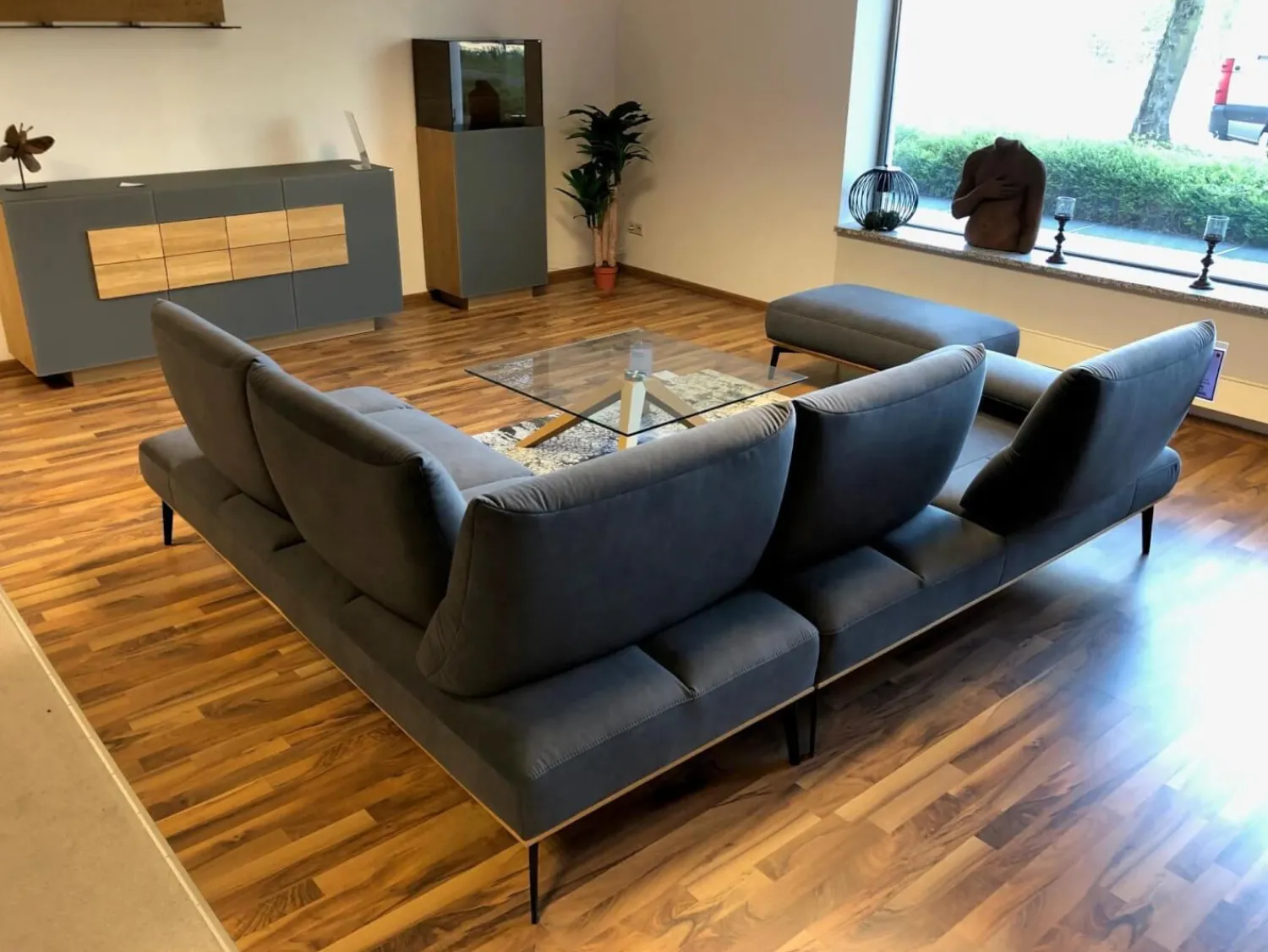 himolla Ecksofas|Ecksofa Modell 9060 Stoff AquaClean02 Schiefer PG14 Untergestell Anthrazit mit Hocker