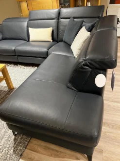 Musterring Ecksofas|Ecksofa MR9120 Leder Montana Night Schwarz Füße Metall Schwarz Inklusive Kissen