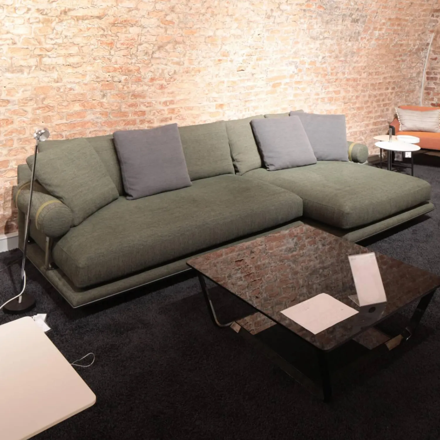 B&B Italia Ecksofas|Ecksofa Noonu Stoff Sara Olivgrün 2625435 Grün Gestell Hartzinn Lackiert Mit Kissen