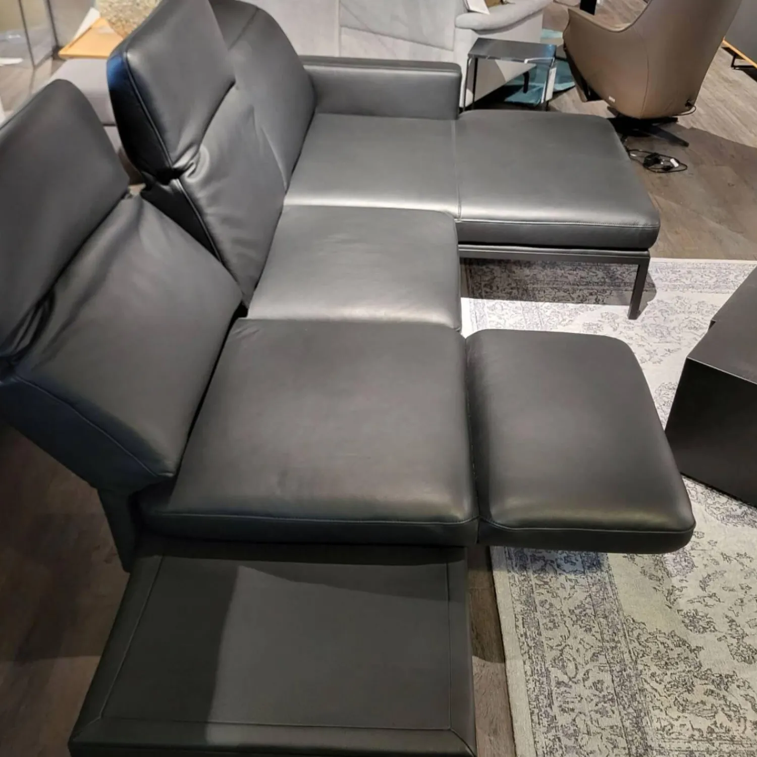 Contur Ecksofas|Ecksofa Noto Leder Schwarz PG L50 Gestell Metall Schwarz Mit Verstellbarer Kopfstütze