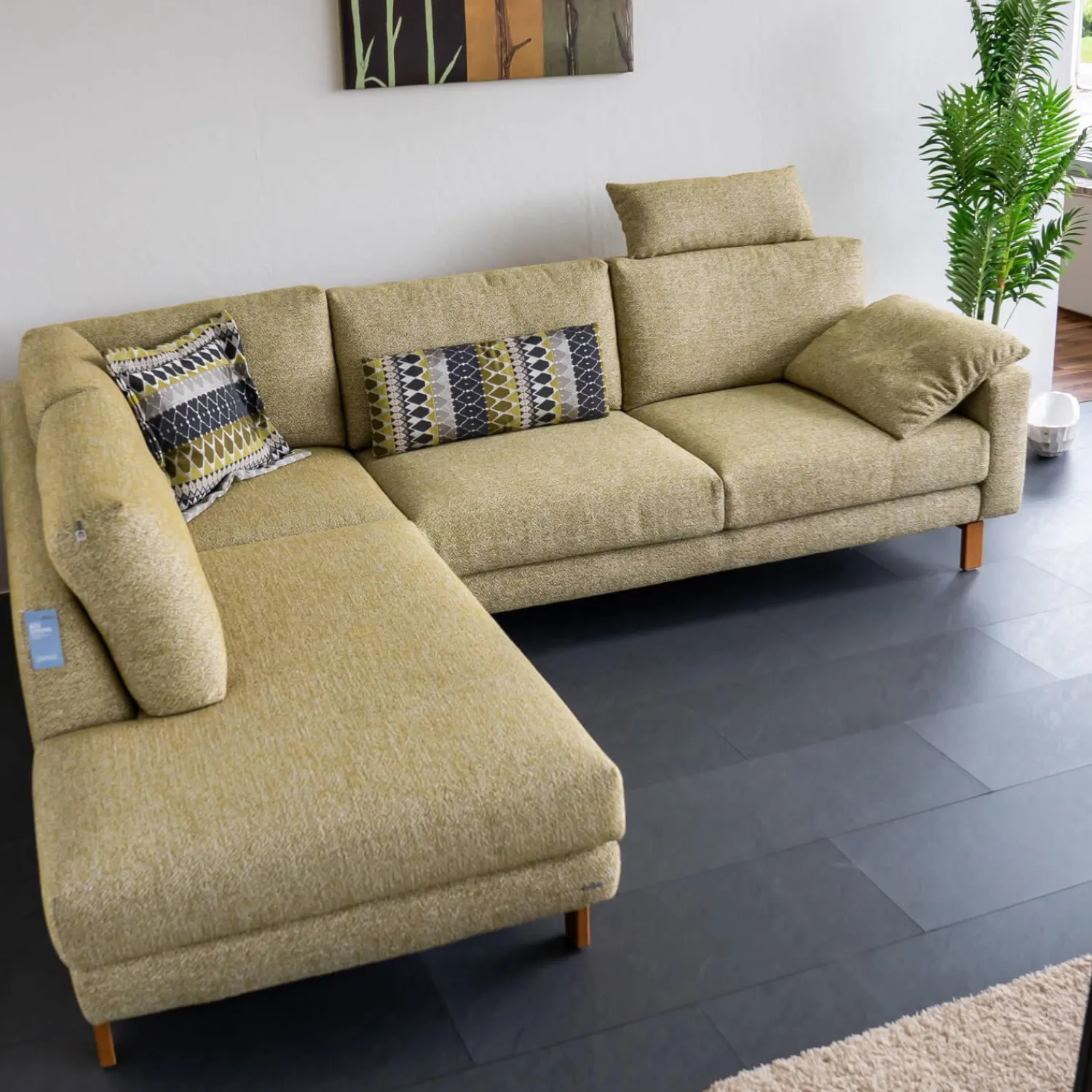 Koinor Ecksofas|Ecksofa Omega Stoff 16 Rado 32 Hellgrün Füße Eiche Geölt Inklusive Kopfstütze