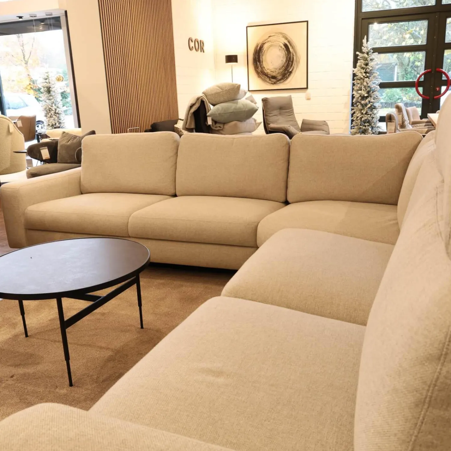 Accente Ecksofas|Ecksofa Radioso 290BB290 Stoff Wembley Angora Beige Füße Stahl Black 01 Schwarz Lackiert Mit Nackenstütze