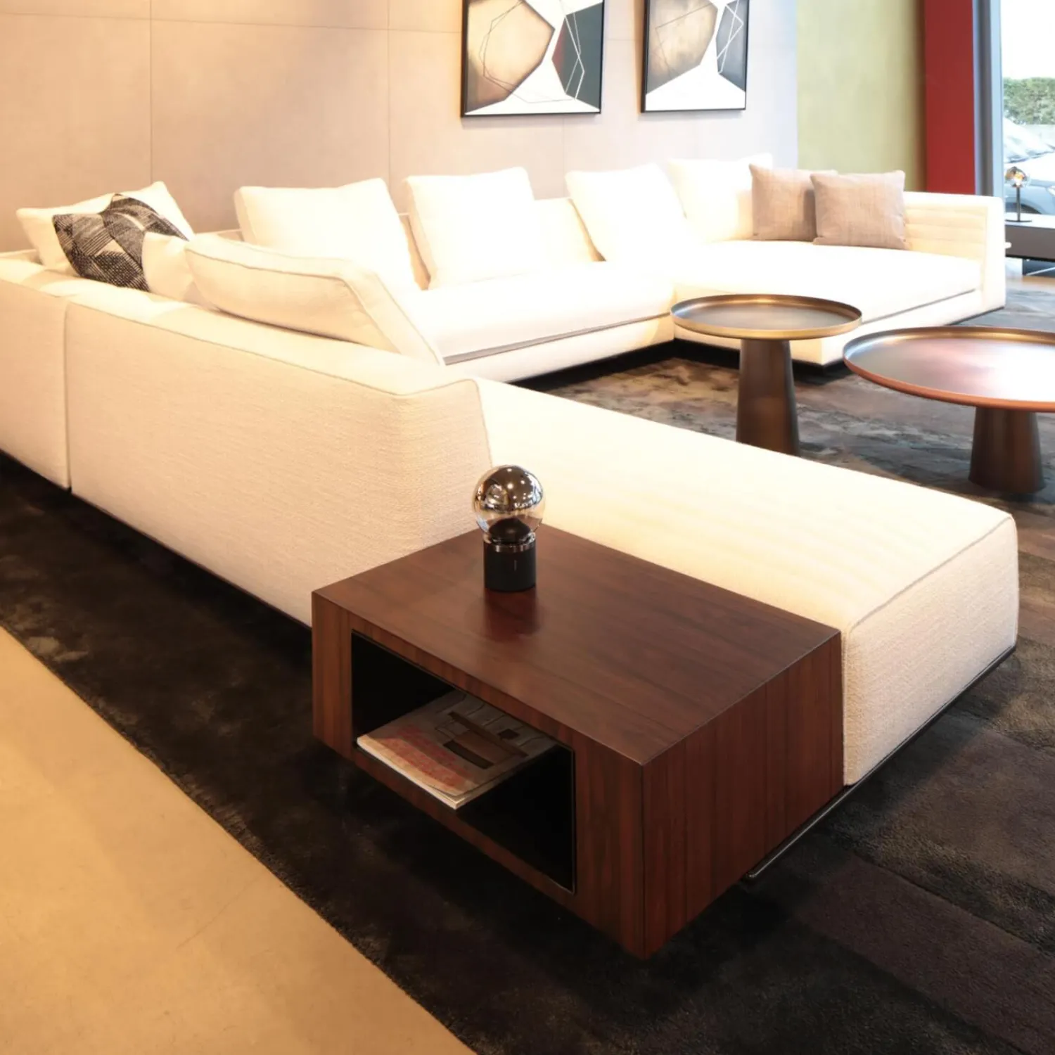 Minotti Ecksofas|Ecksofa Roger Suite Spring Stoff Natte 01 Bianco Beige Mit Kissen und Ablage aus Palisander