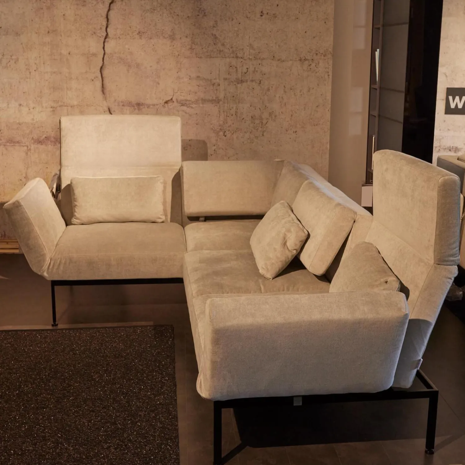 Brühl Ecksofas|Ecksofa Roro Soft Bezug Stoff 2813 0093 Beige Fuß Metall Schwarz mit Funktion