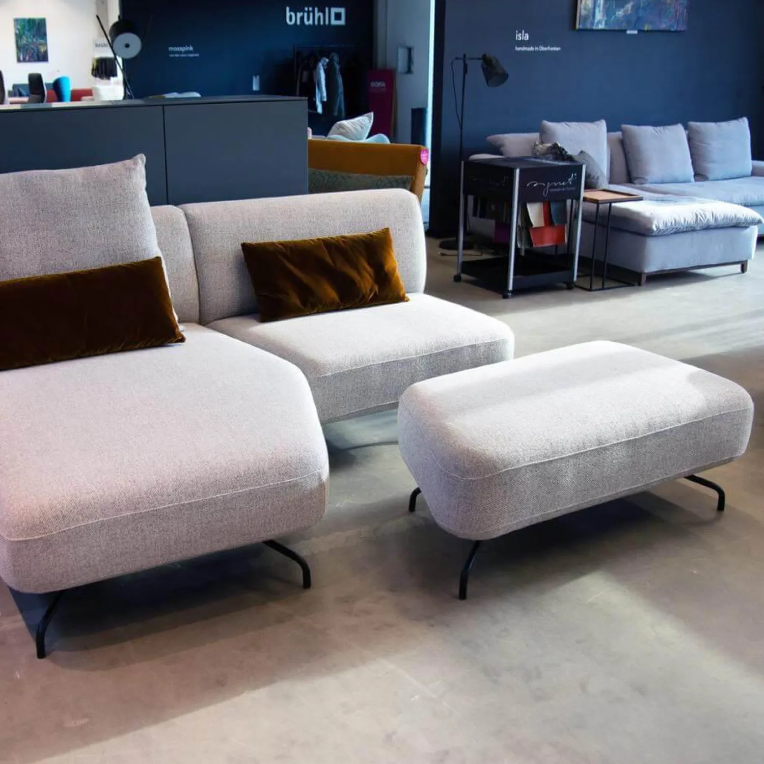 Signet Ecksofas|Ecksofa Taormina Stoff Livio Creme Grau Füße Schwarz Mit 1 Rückenkissen Und 2 Spitzkissen Stoff Genua Kupfer