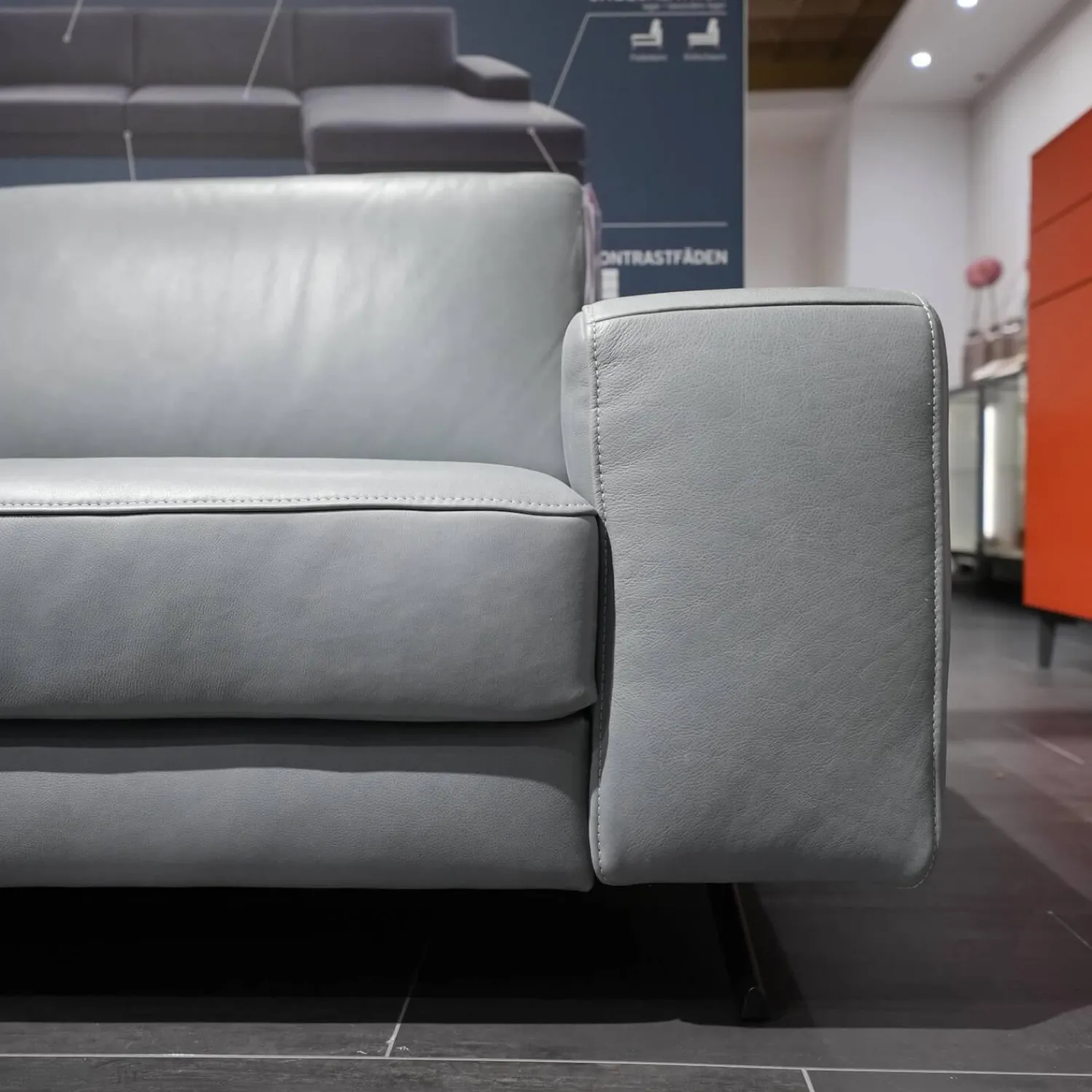 Koinor Ecksofas|Ecksofa Upgrade Leder B-Toro Colorado Faden 0321 Hellgrau