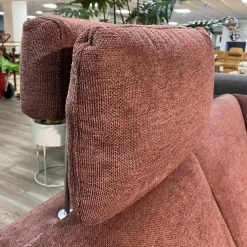 Zehdenick Ecksofas|Ecksofa ZE EM20010 Stoff Cyber Barolo Rot Füße Aluminium Schwarz Pulverbeschichtet Inklusive 2 Kopfstützen