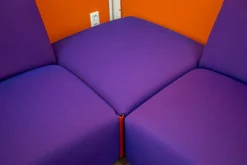 Magis Polstergruppen|Ecksofagruppe Costume Stoff Kvadrat Uniform Melange 683 Lila Verbindungslemente Orange