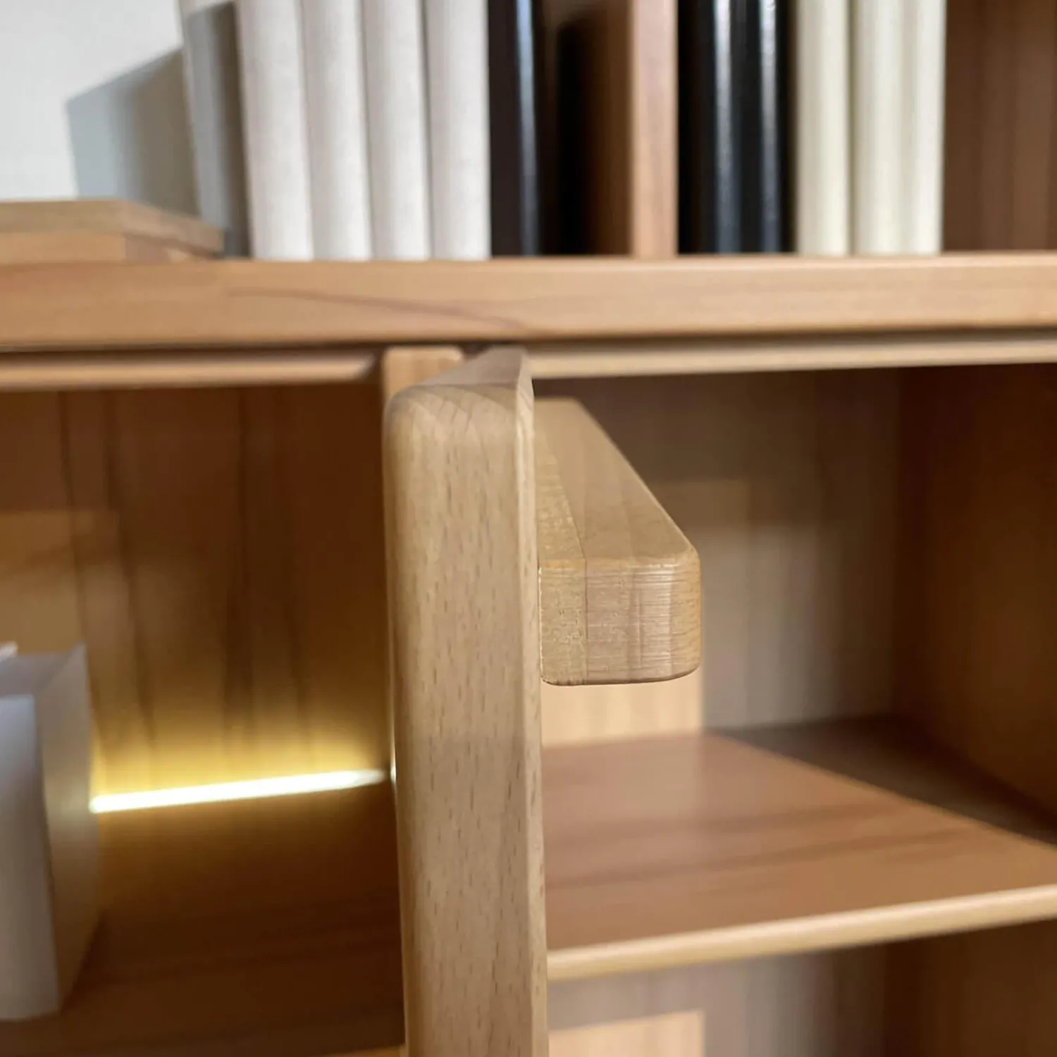 Rietberger Möbelwerke Wohnwände & Tv-Lowboards|Eck-Wohnwand FINO Kernbuche Furniert Mit Glaselementen Und Spiegelrückwänden