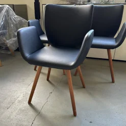 Scholtissek Stuhlsets|3er Set Armlehnstuhl Kasaar Leder Genua 0500 Schwarz Gestell Black Cherry Natur Geölt