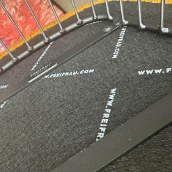 Freifrau Stuhlsets|2er Set Armlehnstuhl Marla Hoch Stoff Riga M1 Curry Gelb Harfengestell Schwarz