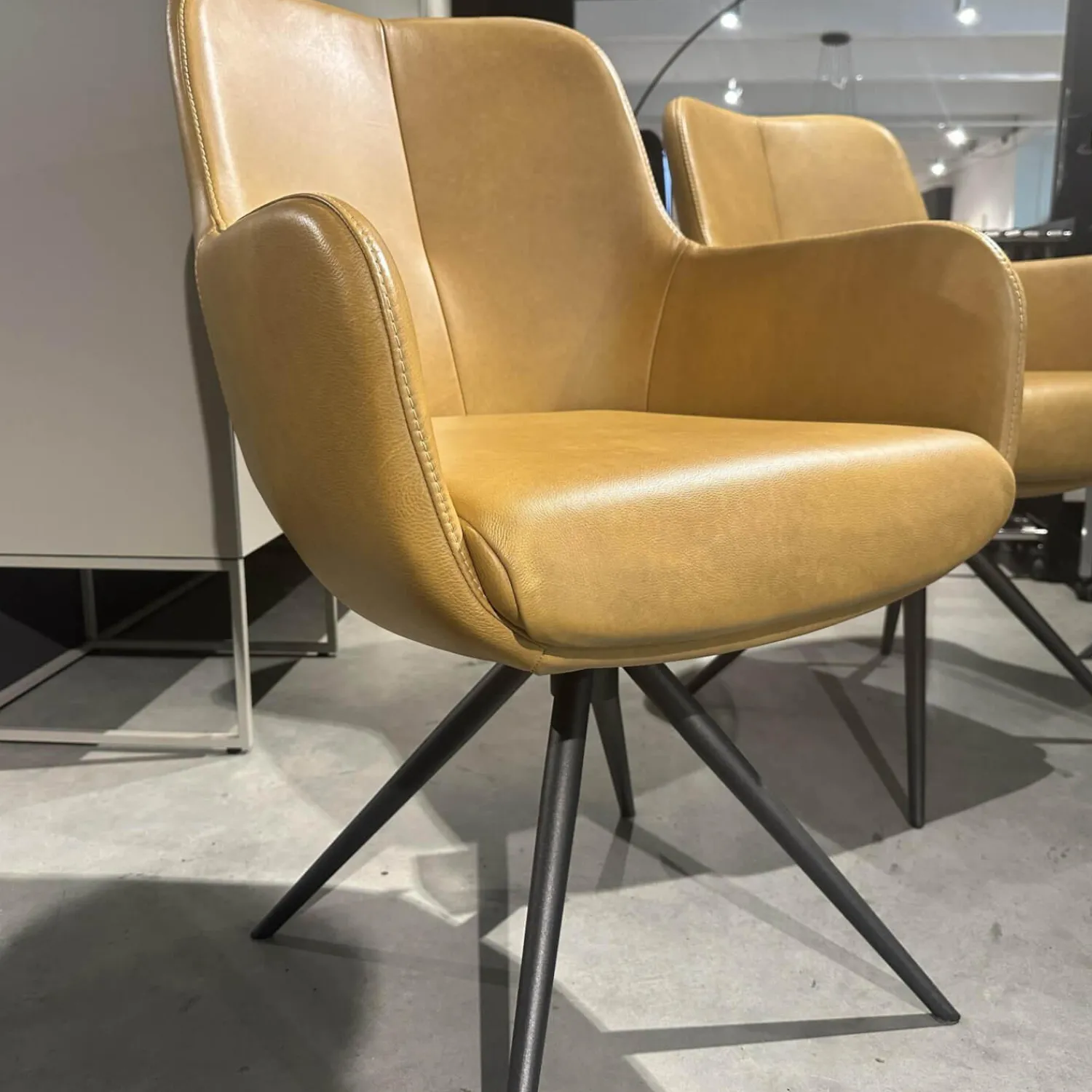 Contur Stuhlsets|3er Set Armlehnstuhl Mis Leder Bolf Kurkuma Gelb Gestell Metall Anthrazit Mit Kunststoffgleitern