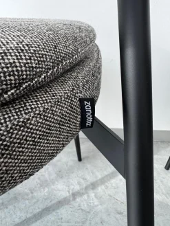 Zanotta Stuhlsets|4er Set Armlehnstuhl Nena Stoff Tito 30 31816 Grau Gestell Stahl Schwarz Lackiert