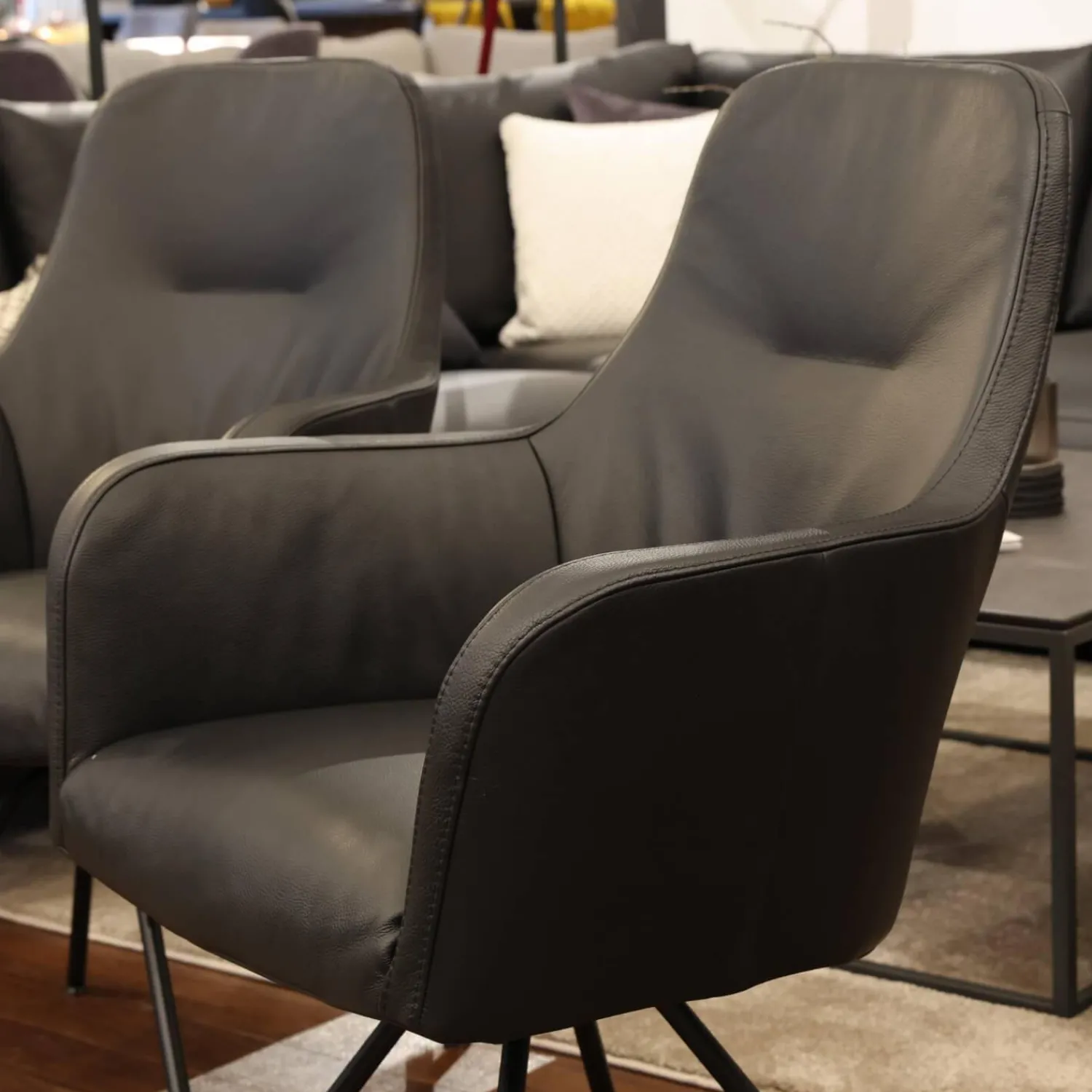 Gealux Stuhlsets|2er Set Armlehnstuhl Renata Leder Dino 545 Schwarz Gestell Metall Schwarz