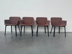 Knoll International Stuhlsets|4er Set Armlehnstuhl Sedia KN6 Stoff Harley 12 Red Brick Rot Gestell Aluminium Schwarz Lackiert