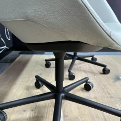 Walter Knoll Stuhlsets|2er Set Armlehnstuhl Sheru Drehbar Bezug Leder Rodeo-Soft 1416 Quartz Grau 5-Fuß-Kreuz Matt Pulverbeschichtet Schwarz