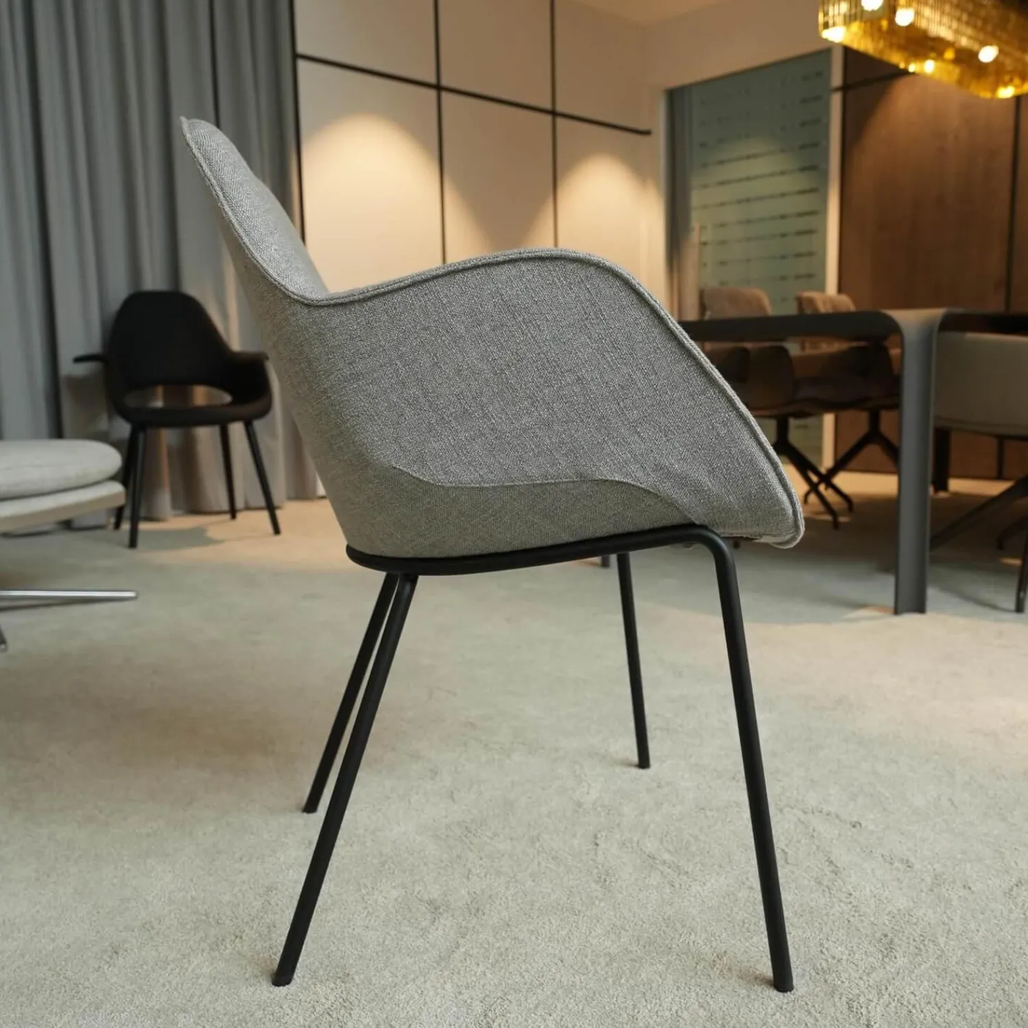 Walter Knoll Stuhlsets|2er Set Armlehnstuhl Sheru Stoff Gaia 7891 Platin Grau 4 Bein Untergestell Matt Pulverbeschichtet Schwarz