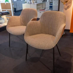 Walter Knoll Stuhlsets|4er Set Armlehnstuhl Sheru Bezug Stoff 25 Togba 7854 Pebble Grau 4-Bein-Gestell Pulverbeschichtet Schwarz