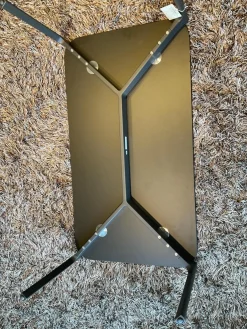 DEDON Loungemöbel|2er Set Couchtisch Izon Platte HPL Black Pepper Schwarz Gestell ALuminium Pulverbeschichtet Black Pepper Schwarz