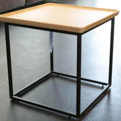 Rolf Benz Couchtische|2-er Set Couchtisch Tischplatte Massiv Eiche Farblos Lackiert Gestell Stahl Lack Matt Verkehrsschwarz RAL 9017 ohne Kissen