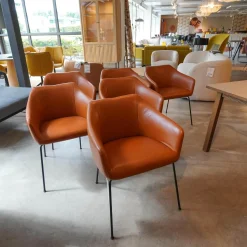 Kebe Stuhlsets|6er Set Esszimmerstuhl Leder Farbe Haselnuss Beine Metall Schwarz Lackiert