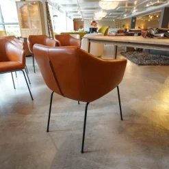 Kebe Stuhlsets|6er Set Esszimmerstuhl Leder Farbe Haselnuss Beine Metall Schwarz Lackiert