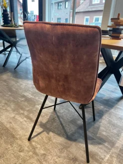 Raum.Freunde Stuhlsets|4er Set Esszimmerstuhl Yanis Stoff Adore 200 Pale Rosa Rot Gestell Anthrazit Schwarz