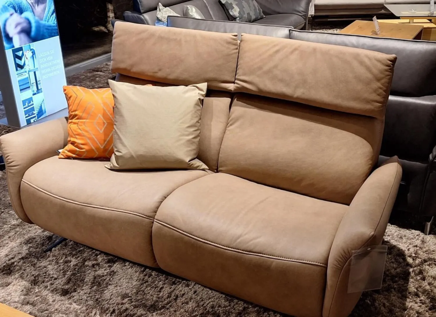 himolla Polstergruppen|2er Set Sofa 4151 Leder 27 Leonessa Desert Beige Metallkufe Anthrazit Mit Motorischer Wall Free Funktion Ohne Dekokissen