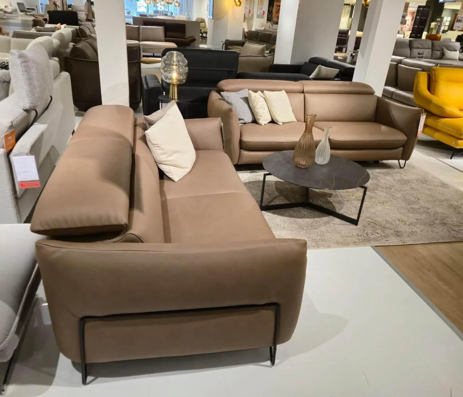 Calia Italia Polstergruppen|2er Set Sofa Confetto Leder Nature Terra 74 Braun Metallfuß Schwarz Matt Mit Relaxfunktion Und Kissen