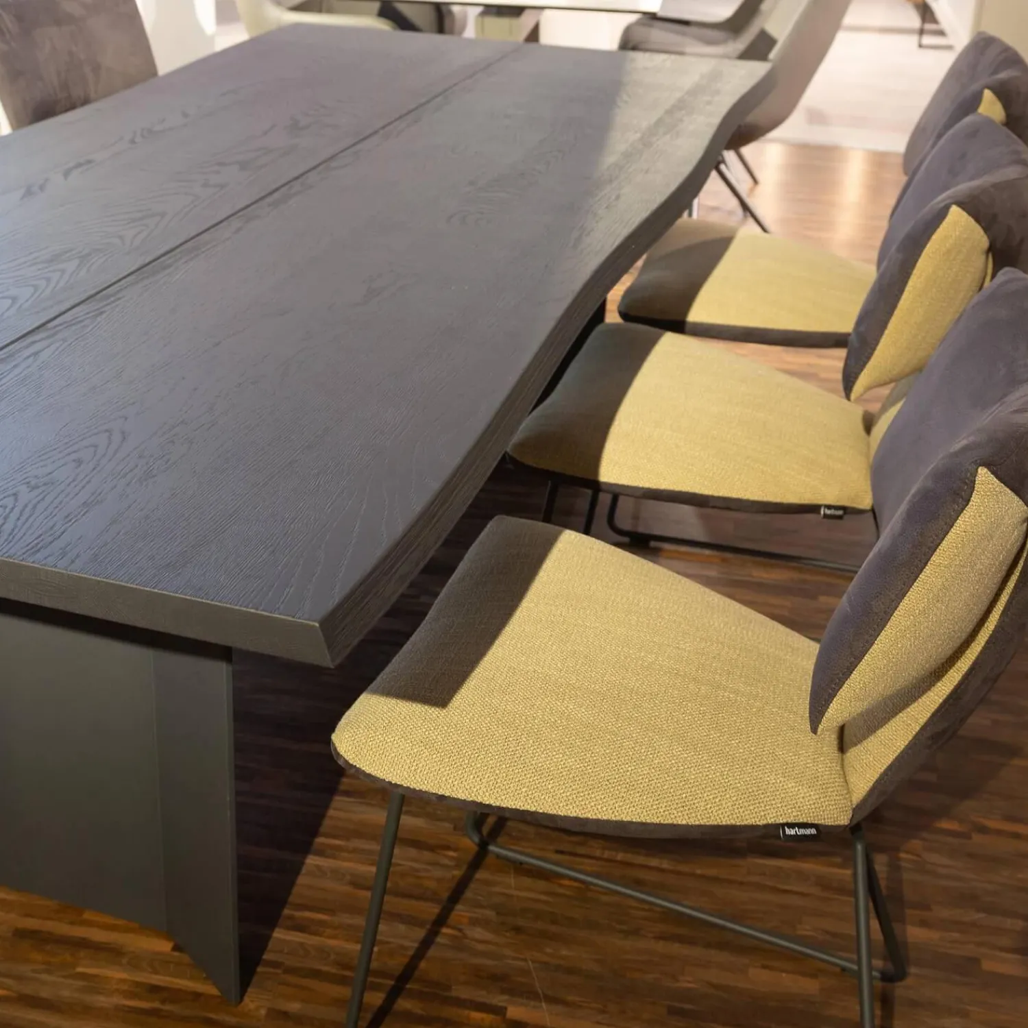 Hartmann Stuhlsets|6er Set Stühle Ella Kilva Außen Microfaser 52M Anthrazit Innen Flachgewebe 50F Beige Gestell Metall Schwarz Ohne Tisch