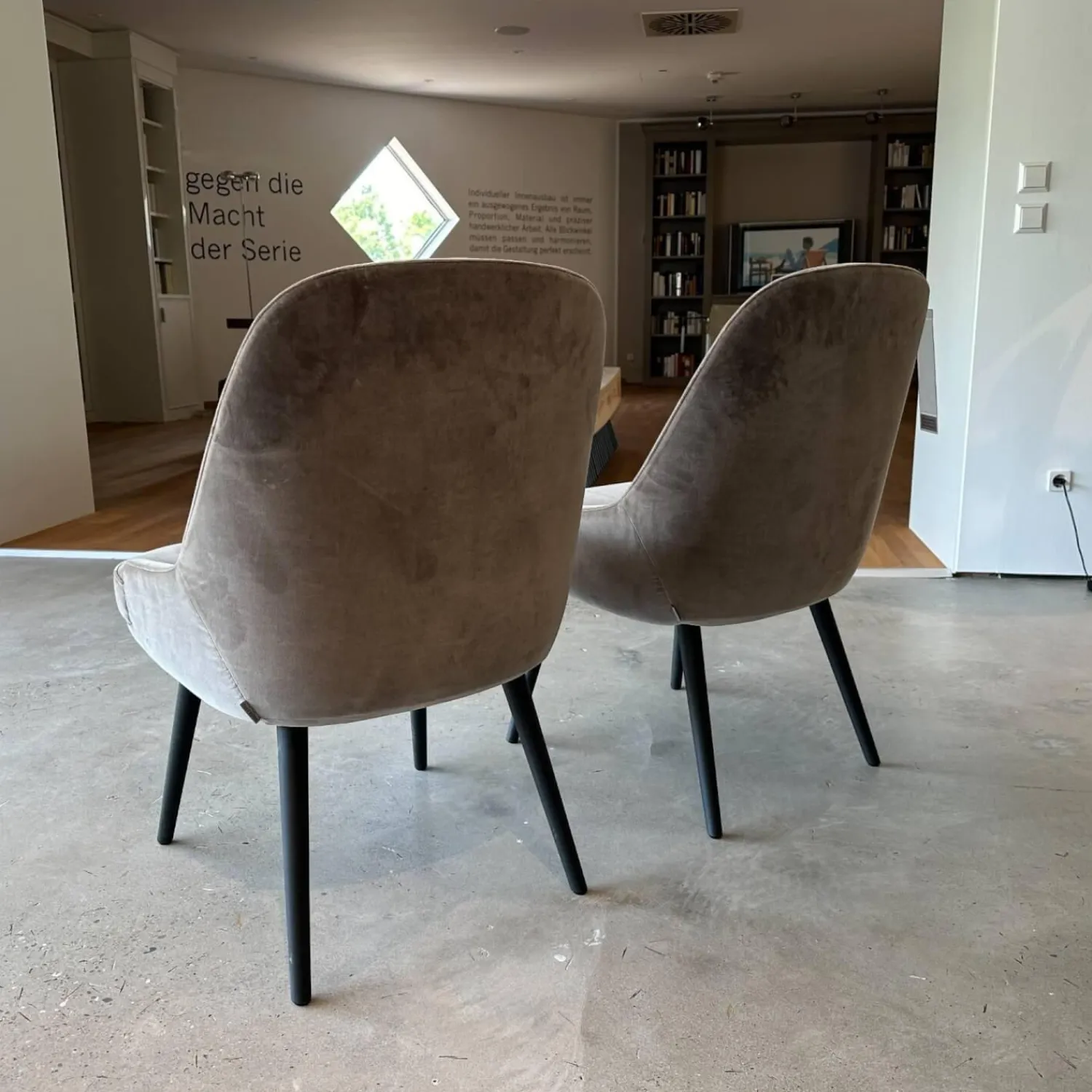 Walter Knoll Stuhlsets|2er Set Stuhl 1375 Stoff Harald 2 Mineral 242 Grau Füße Eiche Geflammt Geölt Mit Kunststoffgleitern