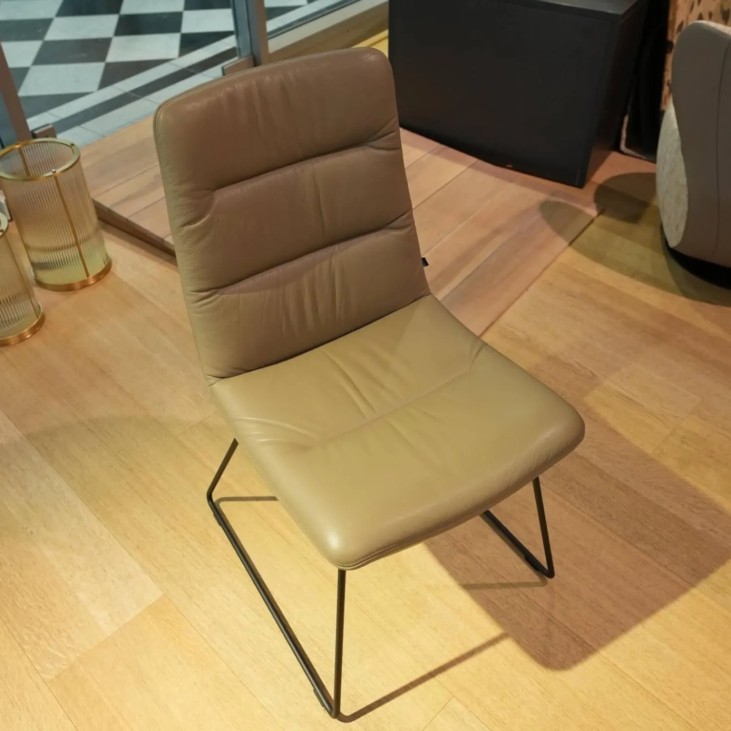 KFF Stuhlsets|2er Set Stuhl Arva Light Leder Sauvage Schlammgrau 8103 Braun Grau Drahtkufengestell Struktur Schwarz M02