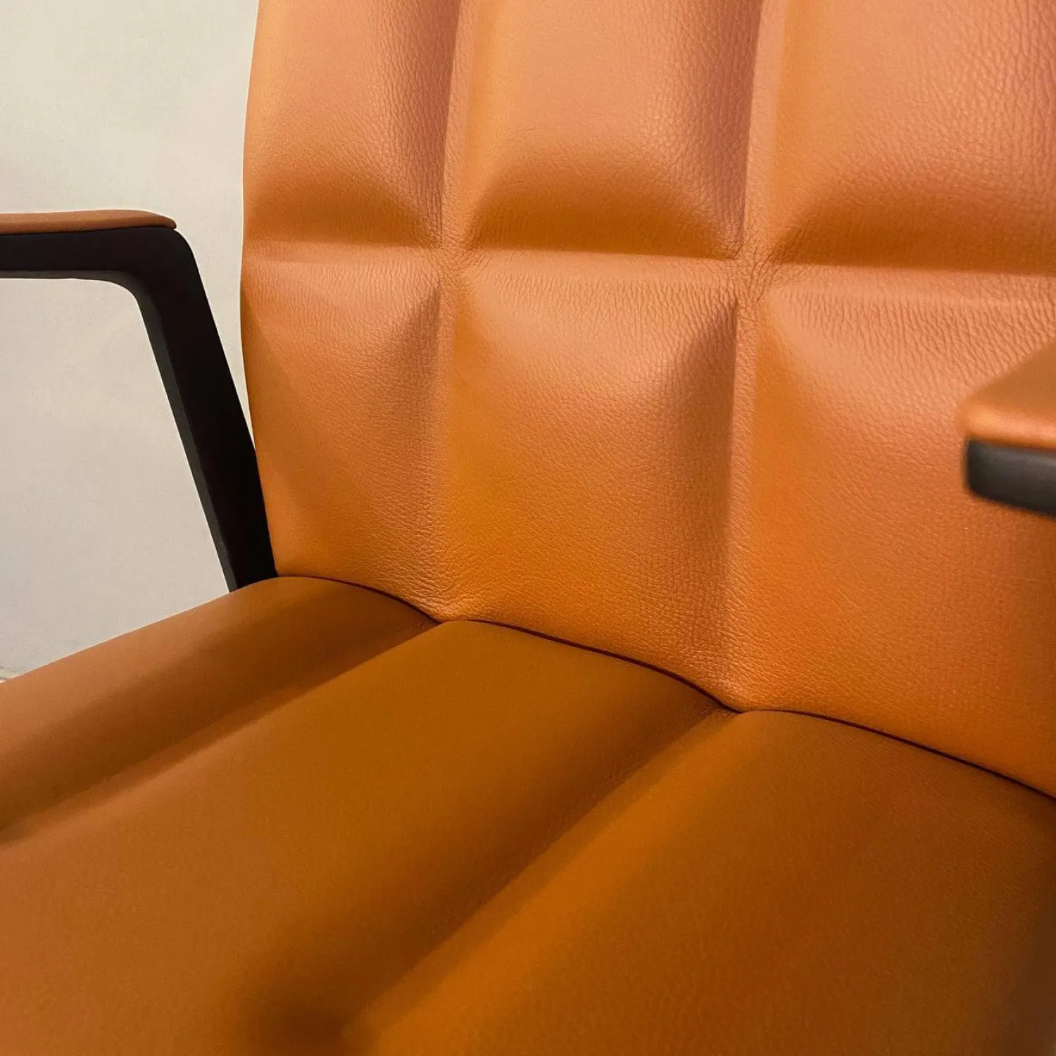 Walter Knoll Bürostühle|Stuhlsets|4er Set Stuhl Leadchair Management Leder Napoli Cognac Braun Gestell Schwarz Matt Pulverbeschichtet Füße Rollen Schwarz