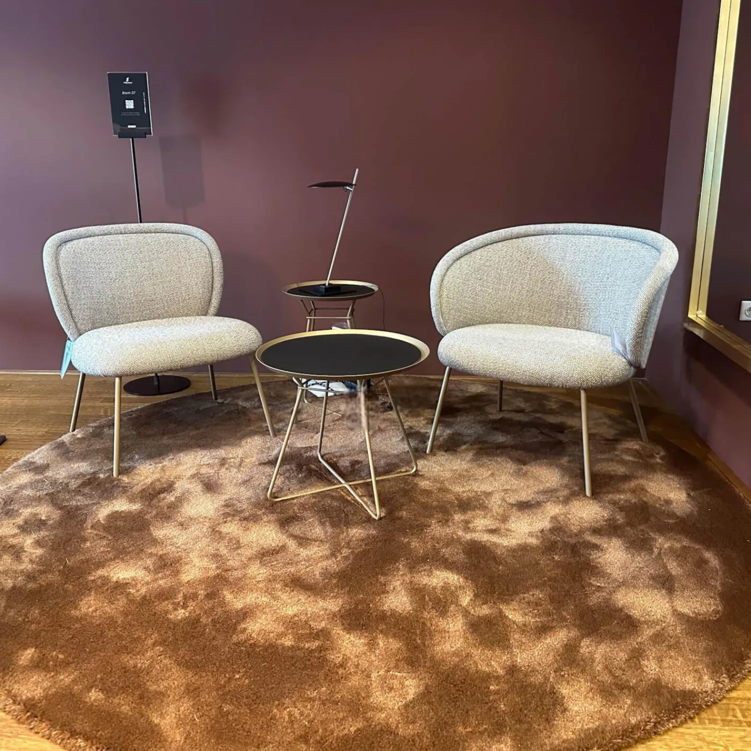 Freifrau Stuhlsets|2er Set Stuhl Ona Cocktail Stoff Sahco Safire 0004 Grau Gestell Stahl Messing Grau