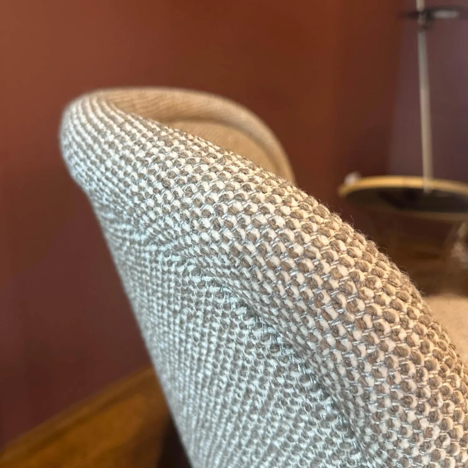 Freifrau Stuhlsets|2er Set Stuhl Ona Cocktail Stoff Sahco Safire 0004 Grau Gestell Stahl Messing Grau