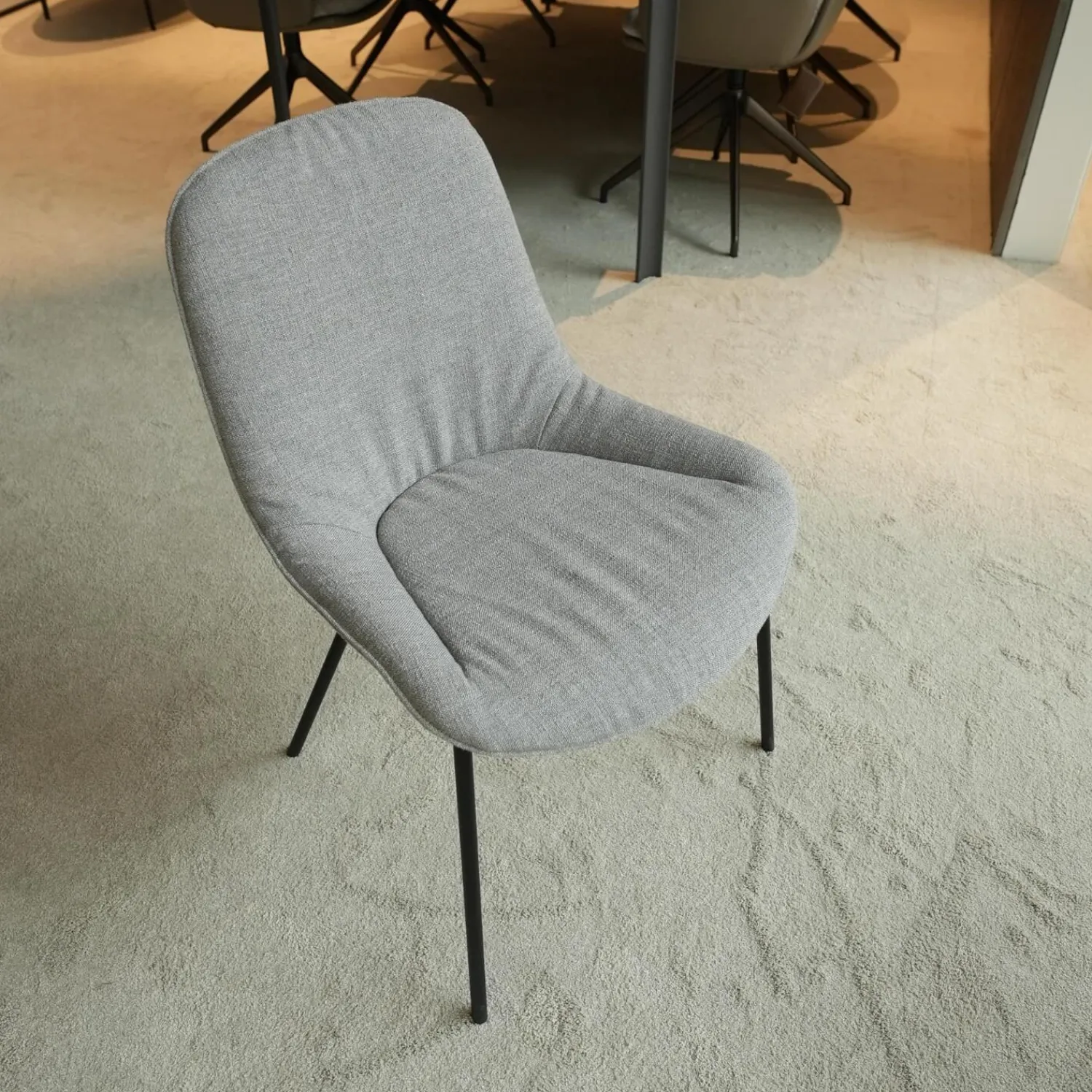 Walter Knoll Stuhlsets|2er Set Stuhl Sheru Stoff Gaia 7891 Platin Grau 4 Bein Untergestell Matt Pulverbeschichtet Schwarz