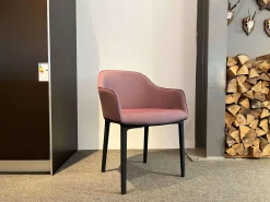 Vitra Stuhlsets|4er Set Stuhl Softshell Chair Bezug Stoff Plano 16 Dunkelrot Vierbein Gestell Basic Dark 20 Schwarz