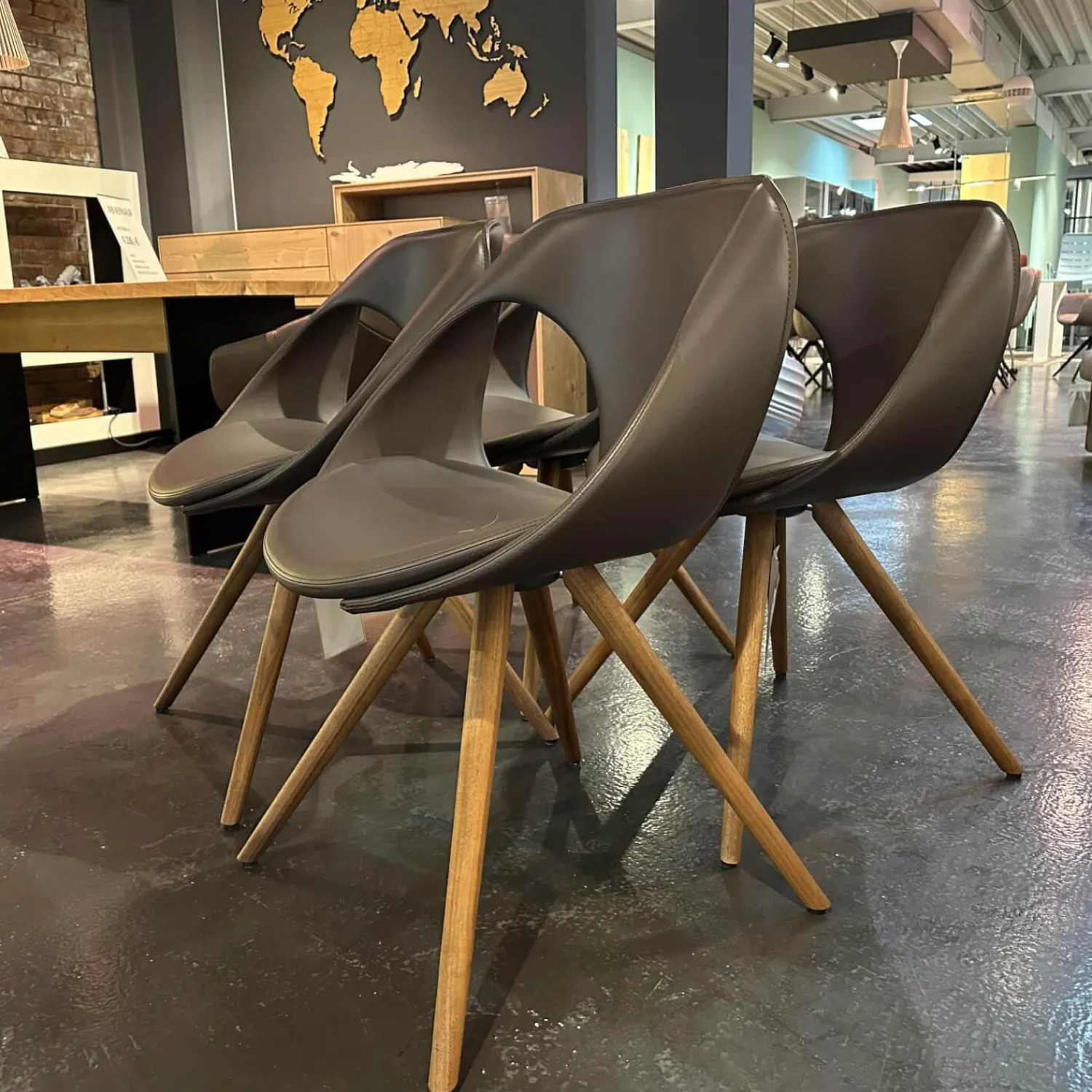 Tonon Stuhlsets|4-er Set Stuhl UP Leder Tender 602 Braun Holzfüße Nussbaum Geölt