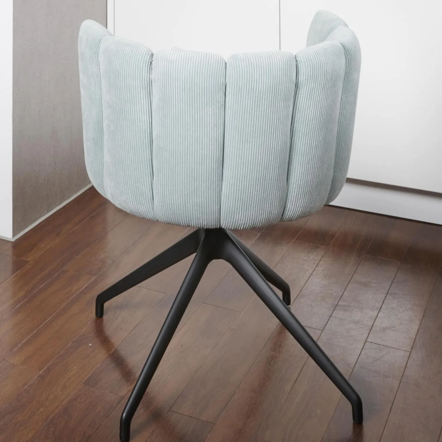 KFF Stuhlsets|2-er Stuhlgruppe Gaia Rücken Stoff Lisboa 18 Sitz Leder Silk Dark Olive 182 4-Fuß Sterngestell Schwarz