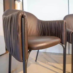 Freifrau Stuhlsets|3er-Set Armlehnstuhl Celine Leder Sahara Canelo 60015 Braun Gestell Stahl Schwarz