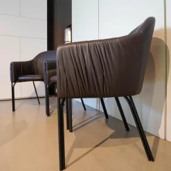 Freifrau Stuhlsets|3er-Set Armlehnstuhl Celine Leder Sahara Canelo 60015 Braun Gestell Stahl Schwarz