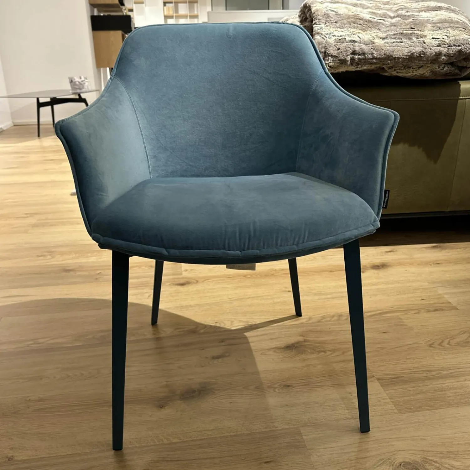 Mobliberica Stuhlsets|4er-Set Armlehnstuhl Kedua 4061 Bezug Stoff Bel-321 A Blau Metallfuß Dreieckig Petrol Dunkelblau