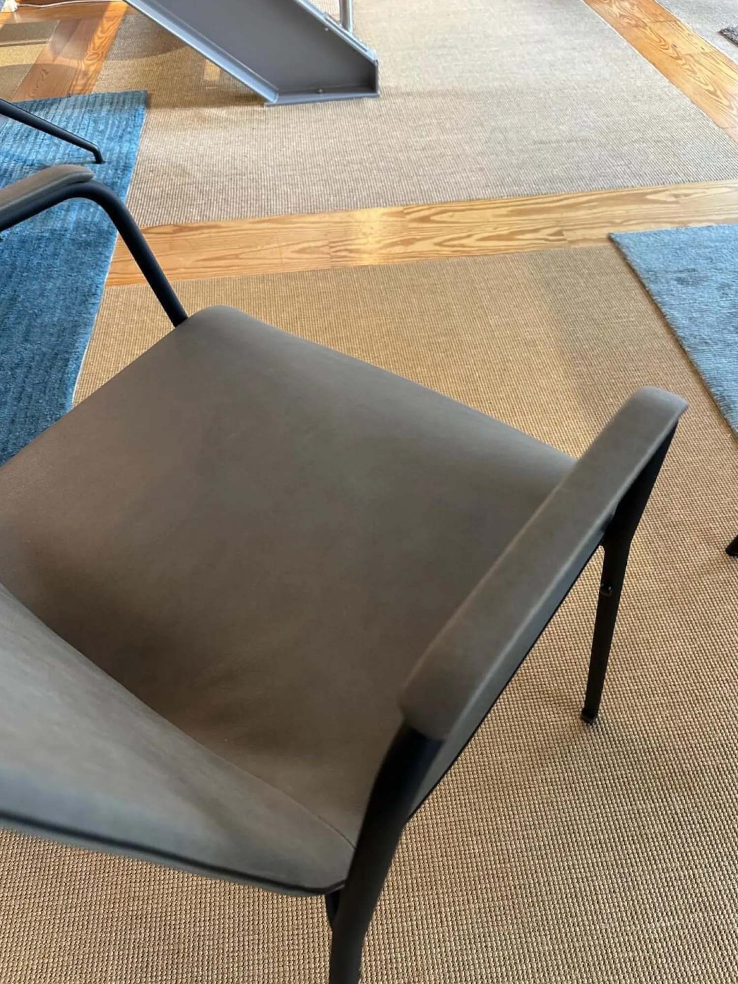 Walter Knoll Stuhlsets|6er-Set Armlehnstuhl Liz M 1330 Bezug Leder Vintage Fango Grau Gestell Schwarz Stapelbar