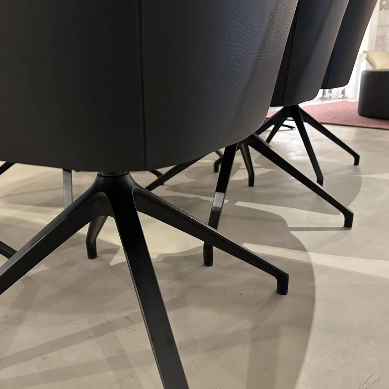 Leolux Stuhlsets|6er-Set Armlehnstuhl Mara Cruz Leder Senso 1000 Schwarz Gestell Metall Epoxy Granite Anthrazit Matt