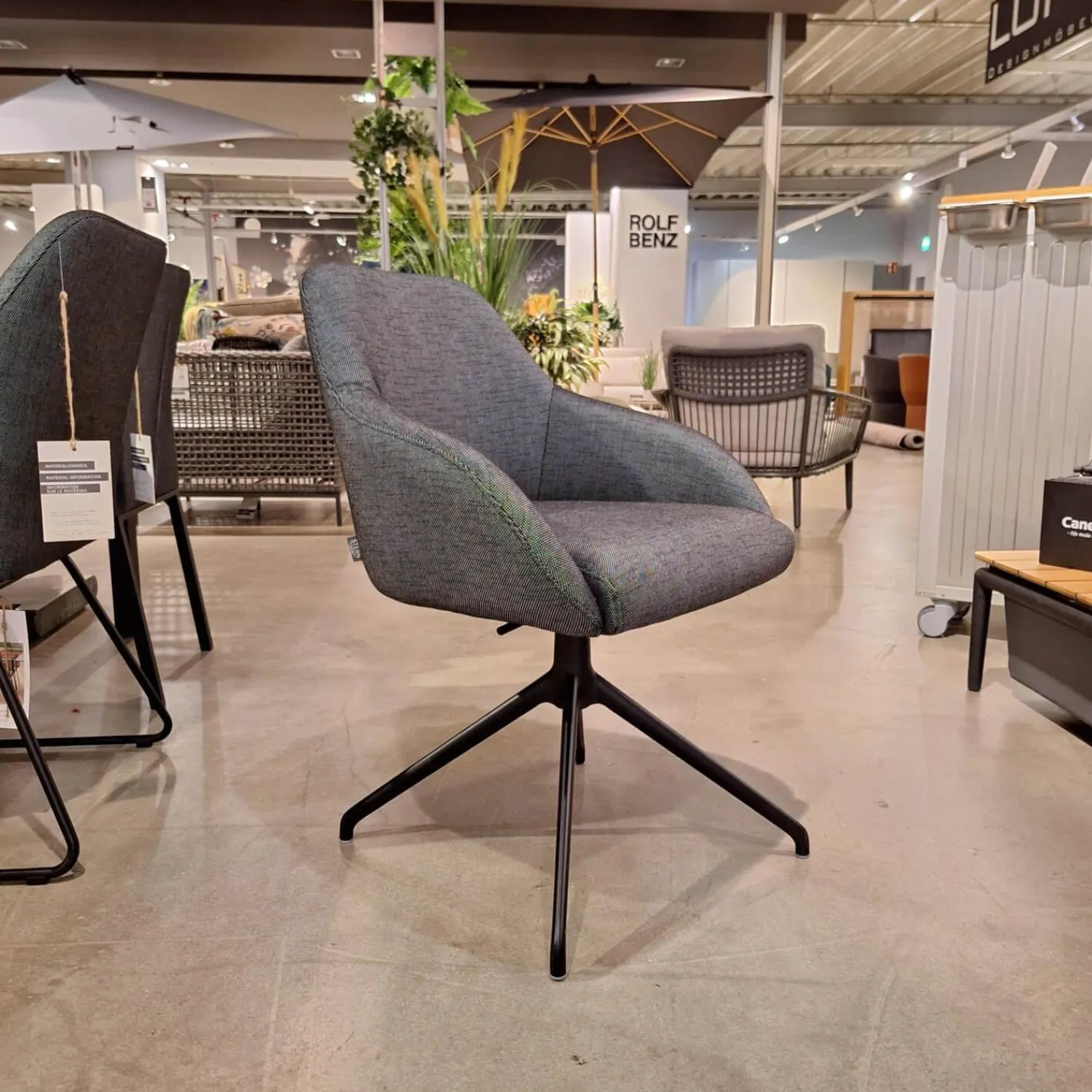 Stern Gartenstühle|4er-Set Armlehnstuhl Turn Outdoorstoff Seidenschwarz Gestell Aluminium Schwarz Matt