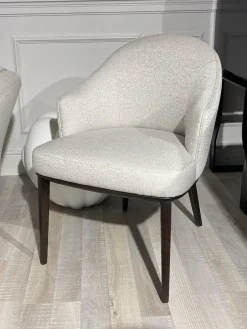 Rubelli Casa Stuhlsets|6er-Set Armlehnstuhl Virna Bezug Stoff Rubelli Fabthirty Bianco Creme Holzgestell Esche Gebeizt Moka Braun