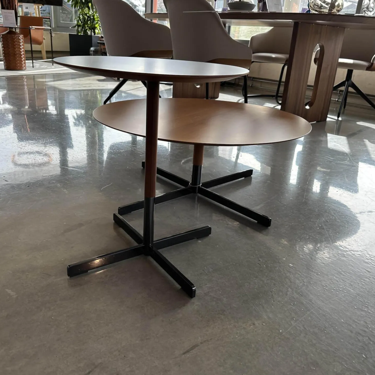 Poltrona Frau Beistelltische|Couchtische|2er-Set Beistelltisch Bob Canaletto Nussbaum Braun