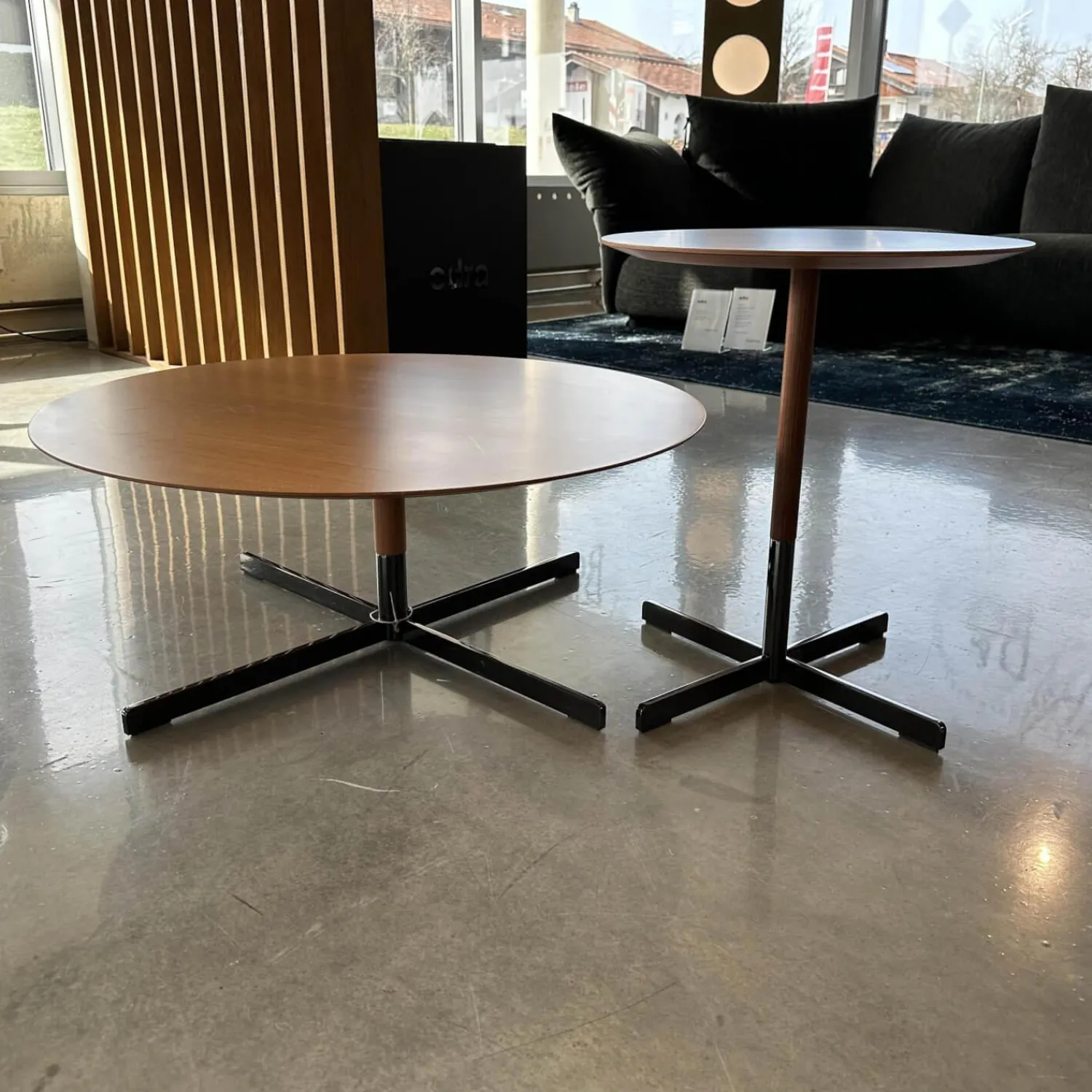 Poltrona Frau Beistelltische|Couchtische|2er-Set Beistelltisch Bob Canaletto Nussbaum Braun