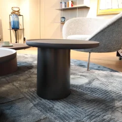 Molteni & C Beistelltische|2er-Set Beistelltisch Louisa Mit Zwei Tischplatten Und Zwei Tischfüßen Zement Asche Grau Gestell Zinnfarbig