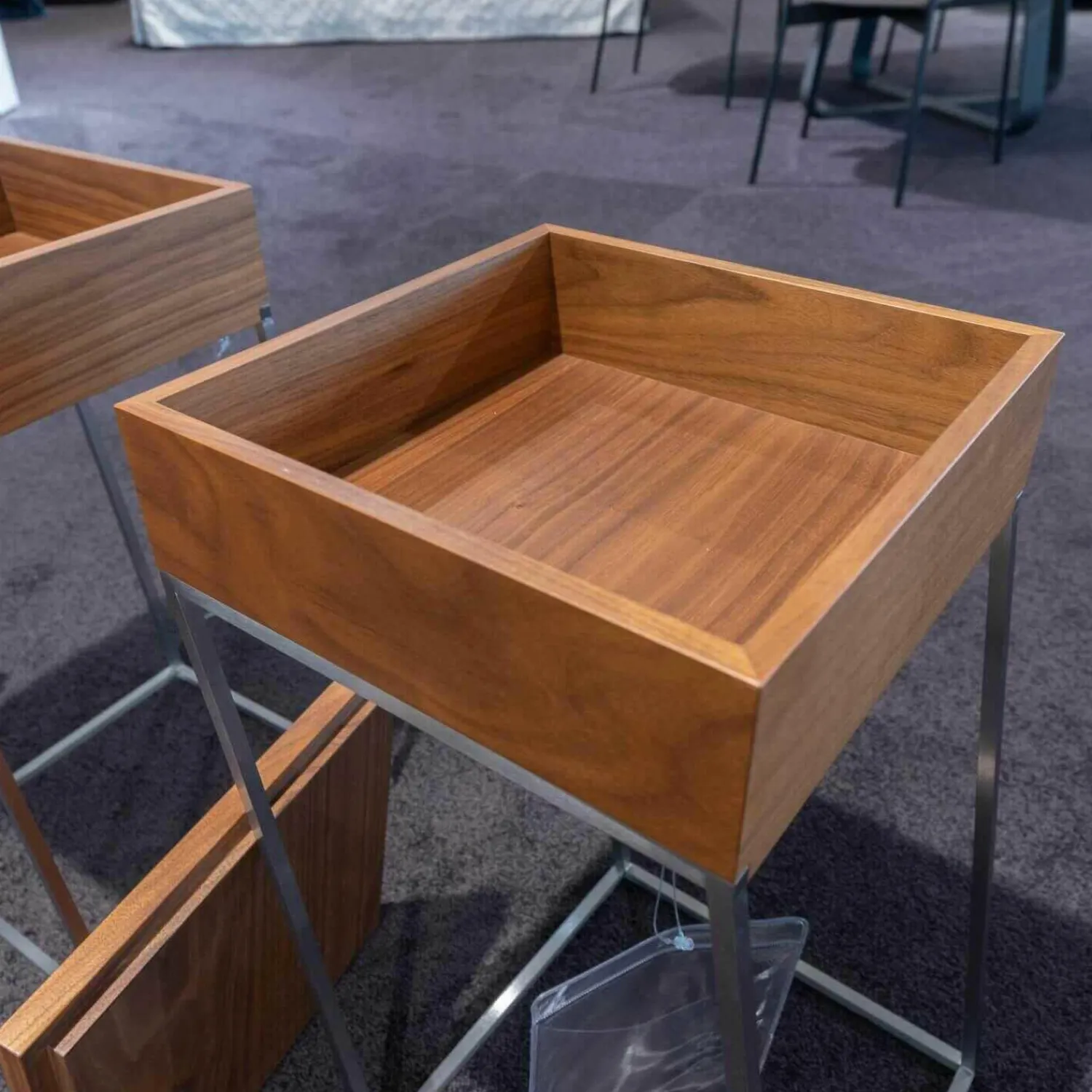 Signet Beistelltische|2er-Set Beistelltisch SI St-Vince 000005 Nussbaum Teilmassiv Natur Lackiert Geschliffen Gestell Edel